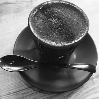 Návod k použití Black Latte dřevěného uhlí latte